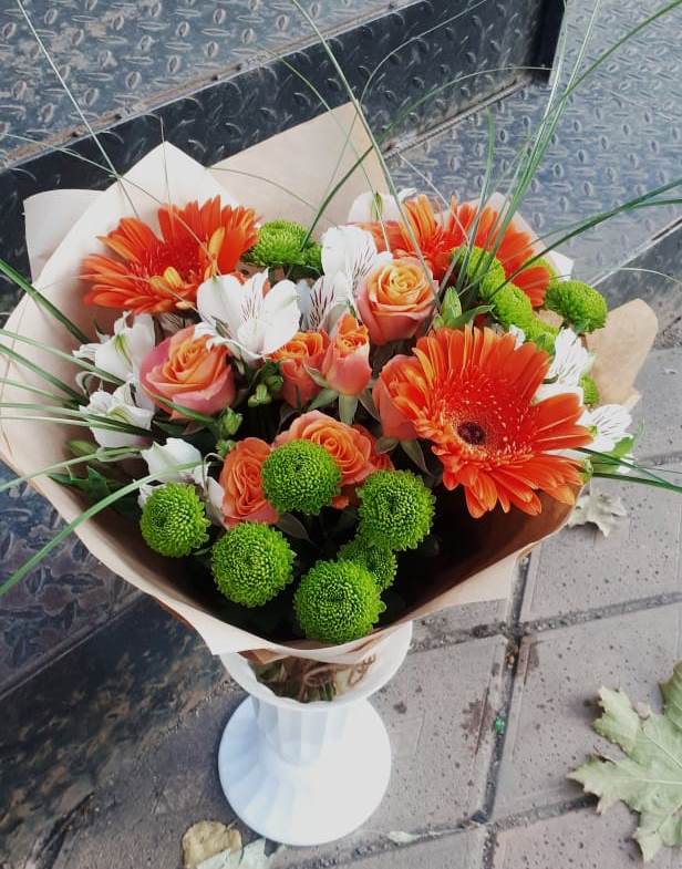 Букет цветов из: Герберы, Хризантемы, Альстромерии и Розы в Дульдурге