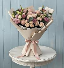 Букет цветов из:  Розы и Лизиантусы в Дульдурге