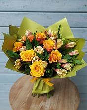 Букет цветов из:  Альстромерии и Розы в Дульдурге