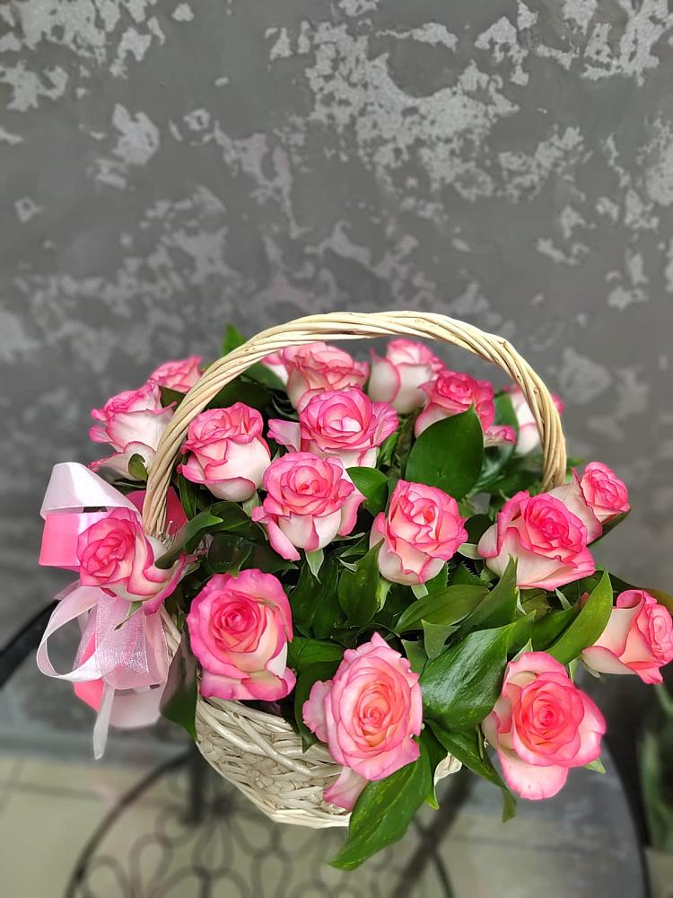Цветочная композиция из Розы в корзине в Дульдурге