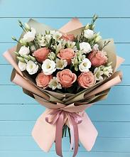 Букет цветов из:  Розы, Альстромерии и Лизиантусы в Дульдурге