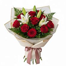 Букет цветов из:  Лилии и Розы в Дульдурге