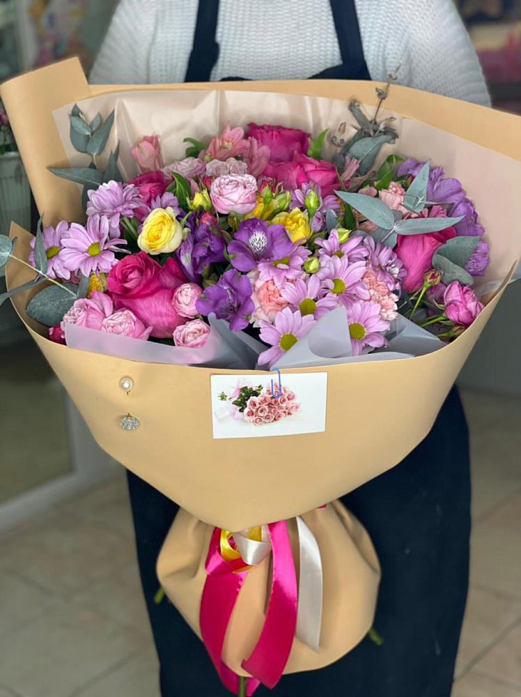 Букет цветов из: Хризантемы, Гвоздики и Альстромерии в Дульдурге