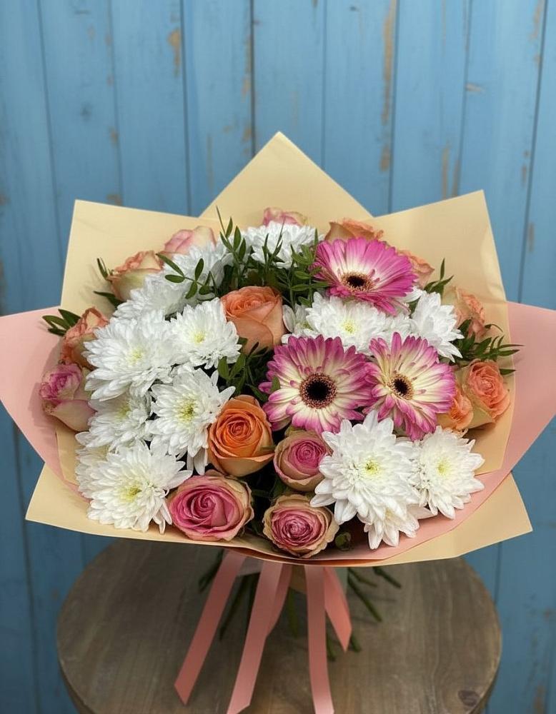 Букет цветов из: Розы, Герберы и Хризантемы в Дульдурге
