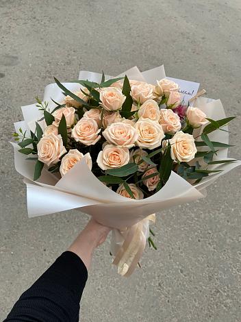 Букет Кремовые розы Латте в Дульдурге