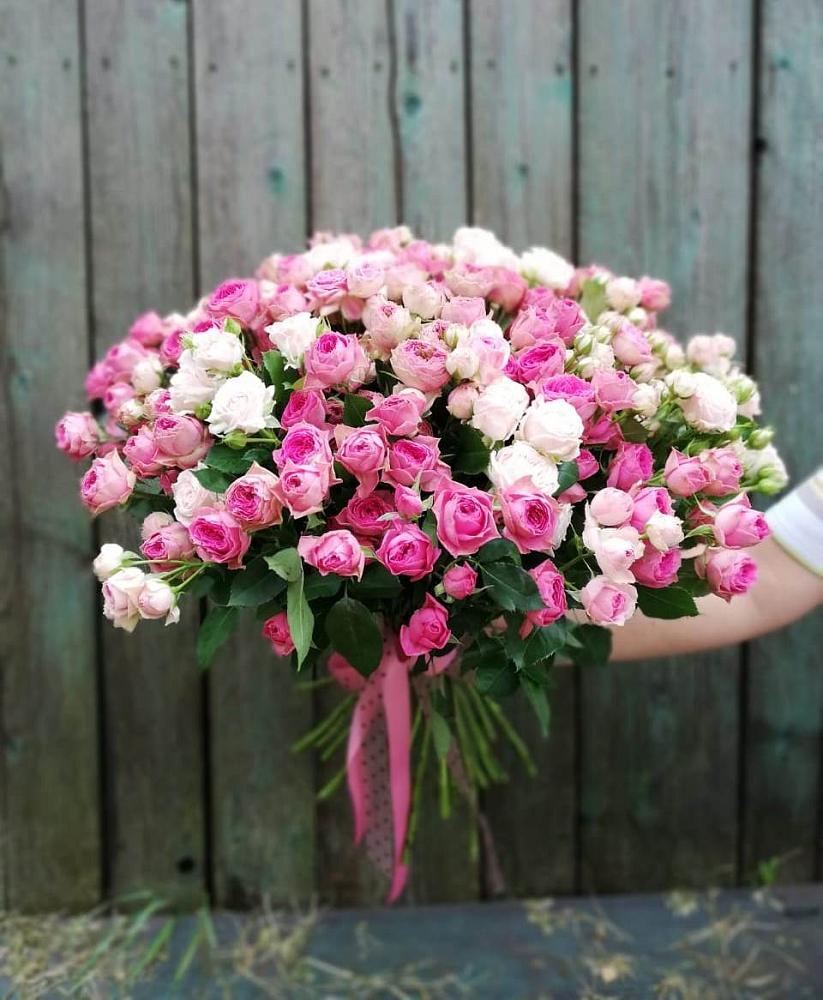 Букет Розовые кустовые розы Натали и Лав Лидия в Дульдурге