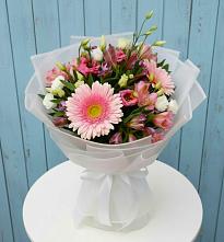 Букет цветов из:  Герберы, Альстромерии и Лизиантусы #REPLACE_PRED# Дульдурге