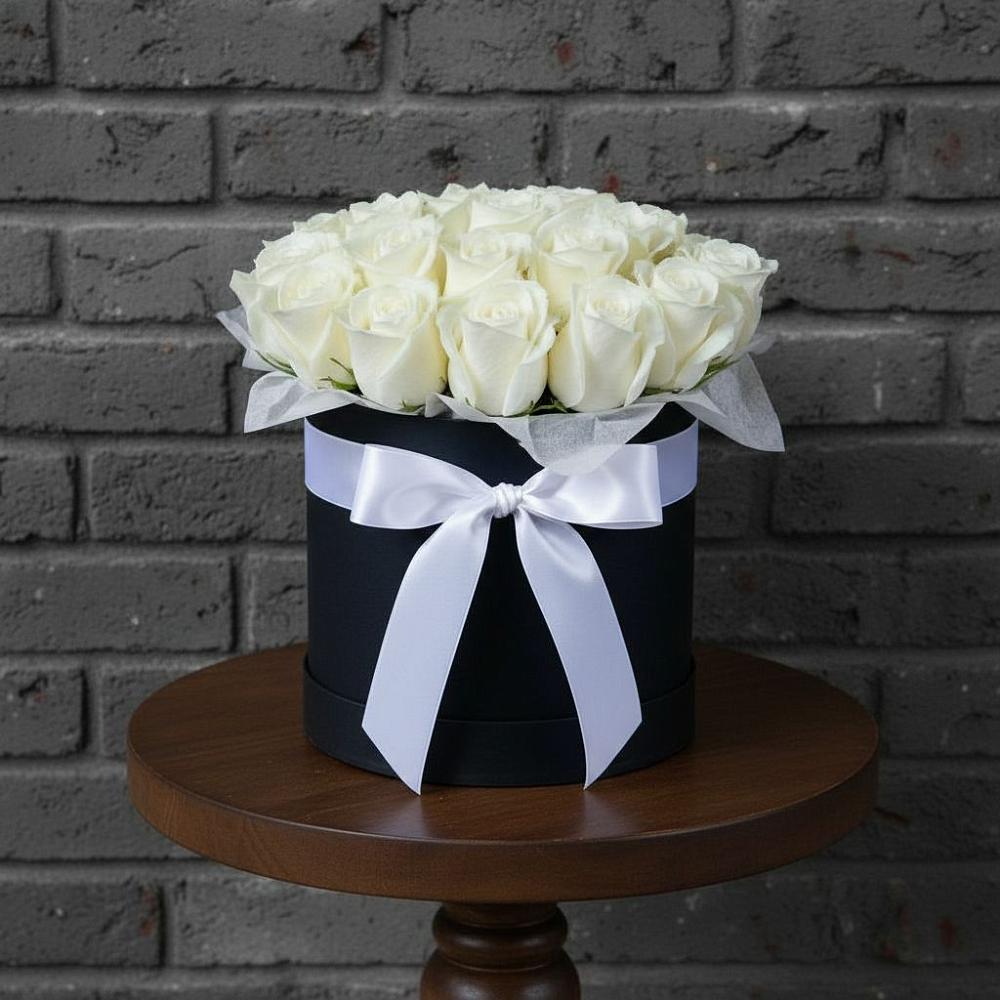 Цветочная композиция из Розы в шляпной коробке в Дульдурге