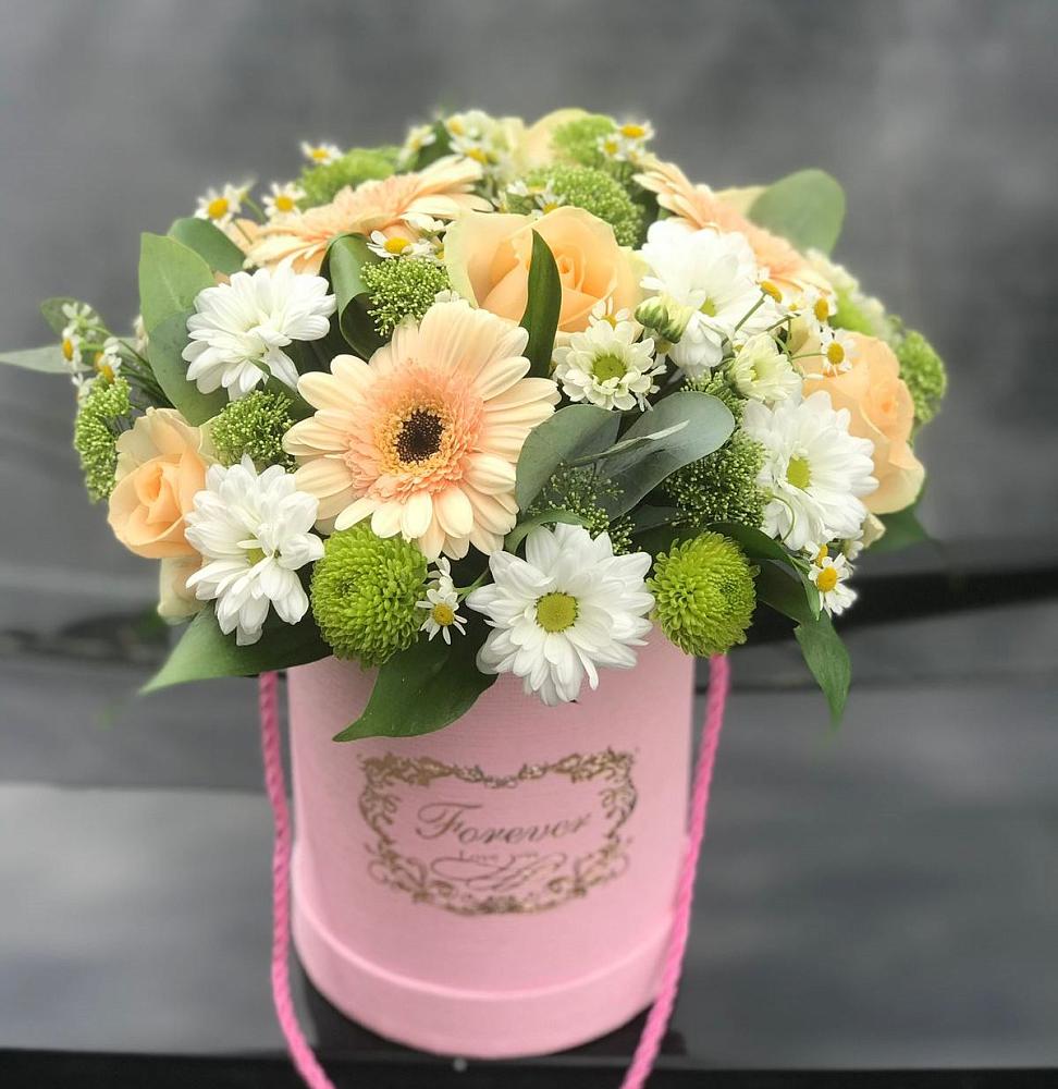 Цветочная композиция из Розы, Герберы и Хризантемы в шляпной коробке в Дульдурге