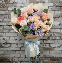 Букет цветов из:  Розы, Лизиантусы и Гвоздики в Дульдурге