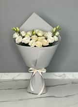 Букет цветов из:  Розы и Лизиантусы в Дульдурге